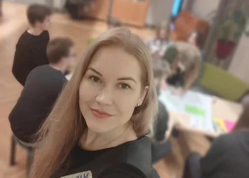 “Saskaņā ar pētījumu datiem, katra trešā sieviete un katrs piektais vīrietis Latvijā savas dzīves laikā piedzīvo vardarbību,” stāsta Madara Lapsa. (Foto: personīgais arhīvs)