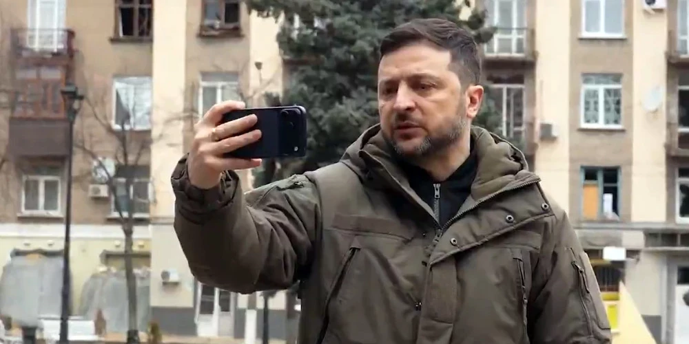 Zelenska brauciens uz Donbasu notika sarežģītos apstākļos un ilga gandrīz dienu.