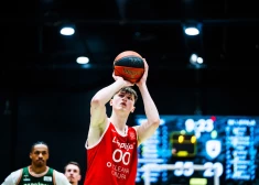 Jaunākais no brāļiem Kuruciem karjeru turpinās Igaunijas basketbola flagmanī