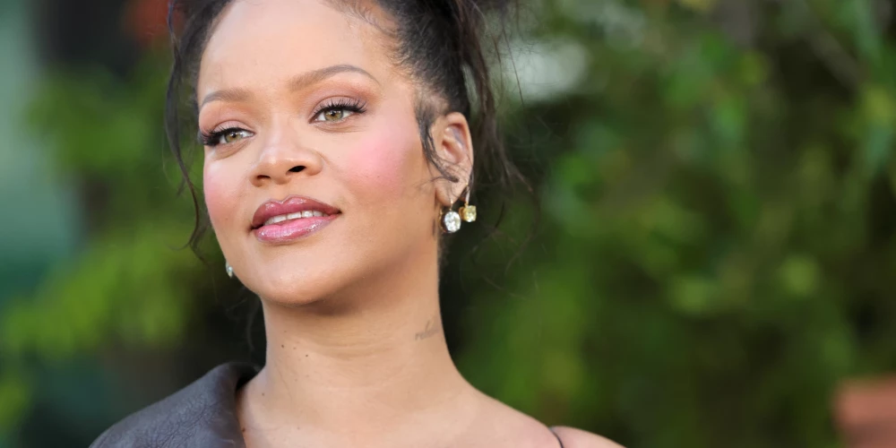 Par šaušanu pie Riannas Losandželosas mājas aizturēta sieviete.