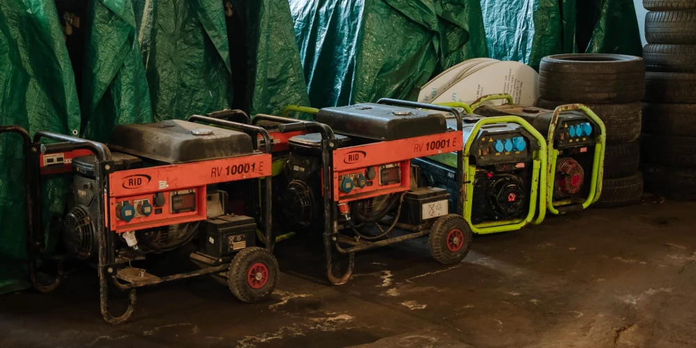 "Rīgas ūdens" ziedojis Ukrainai septiņus elektroģeneratorus. 