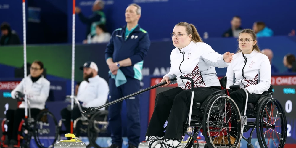Latvijas ratiņkērlinga komanda paralimpiskajās spēlēs izcīna otro uzvaru. 