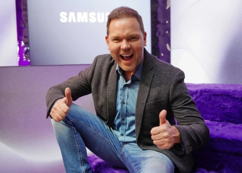 Lauris Reiniks pēc 16 gadu ilgiem centieniem ir ieguvis "green card" jeb slaveno “zaļo karti”, tāpēc šobrīd ir Amerikas Savienoto Valstu pastāvīgais iedzīvotājs.