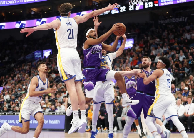 Bez Kristapa Porziņģa "Warriors" zaudē vienai no līgas vājākajām komandām