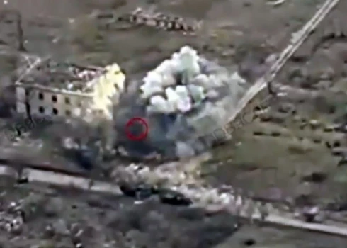 Ukrainas bruņoto spēku rakešu trieciens pa krievu personāla un transportlīdzekļu koncentrāciju Oleksandrivkas virzienā.