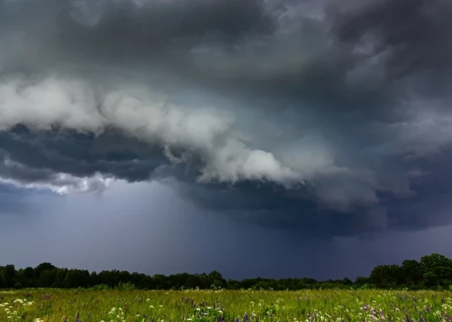 В Латвии прогнозируют теплую весну и начало лета, однако вместе с этим усилится риск экстремальной погоды