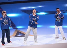 В России борются с англицизмами: "Иванушки" больше не International, а как же Shaman?