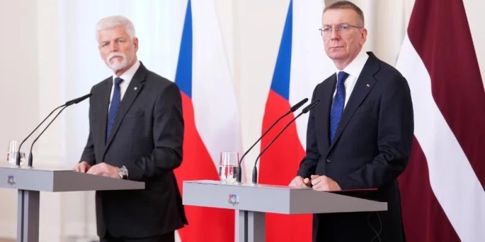 Latvijā divu dienu vizītē ieradies Čehijas prezidents Petrs Pavels.