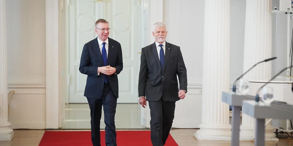 Ринкевич принял в Риге президента Чехии и поблагодарил Прагу за вклад в поддержку Украины.
