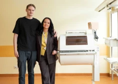 Уже взрослый Александр со своей мамой.