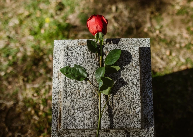 Polijā atrisināta mistērija ar zārku, kas "nokritis no debesīm"