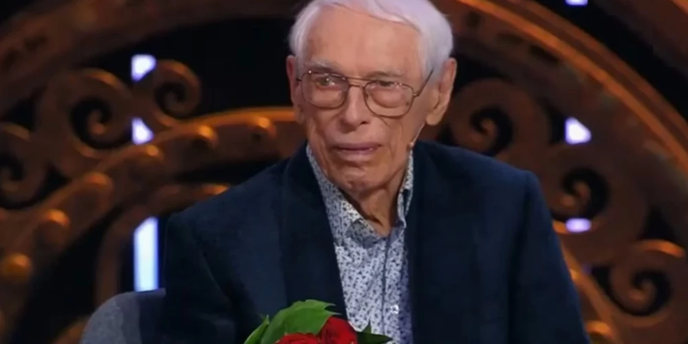 Автор "Острова невезения" и "Звенит январская вьюга" отмечает столетие.