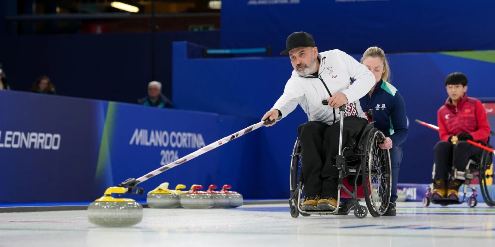 Agris Lasmans pusfinālā spēlē paralimpiskajās spēlēs. 