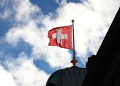 Šveices galvaspilsēta Berne atsakās savam karogam un ģerbonim atņemt pikantu detaļu