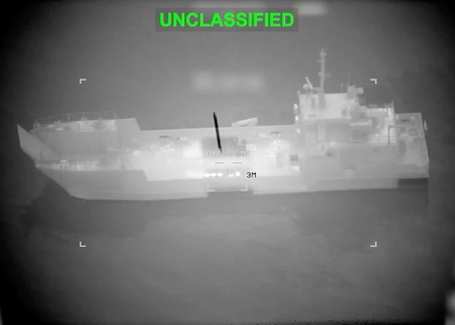 ASV pie Hormuza šauruma iznīcinājušas 16 Irānas mīnu licēju kuģus