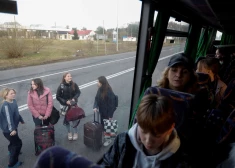 Как Россия вывезла более 1200 украинских детей. В новом докладе комиссия ООН заявила, что похищения детей стали частью официальной политики Кремля