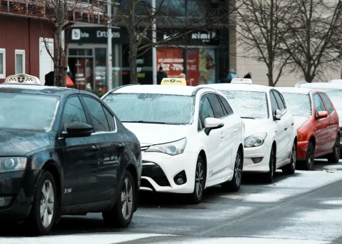 Taksometru asociācijas apsver rīkot streiku saistībā ar degvielas cenu pieaugumu. 