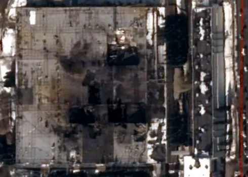 "Piecas raķetes iznīcināja galveno korpusu," norāda analītiķi.