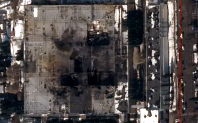 "Piecas raķetes iznīcināja galveno korpusu," norāda analītiķi.