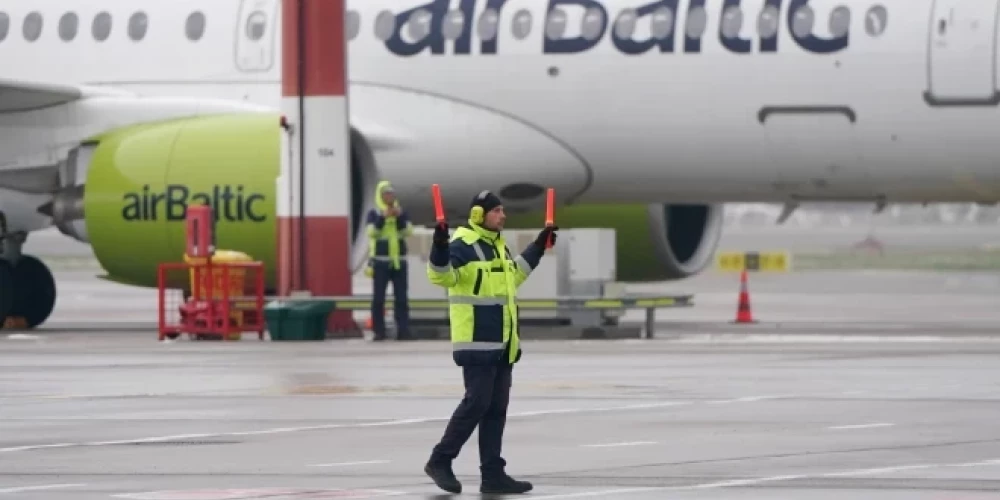 Četri "airBalic" repatriācijas reisi no Dubaijas uz Rīgu valstij izmaksās 402 250 eiro. 