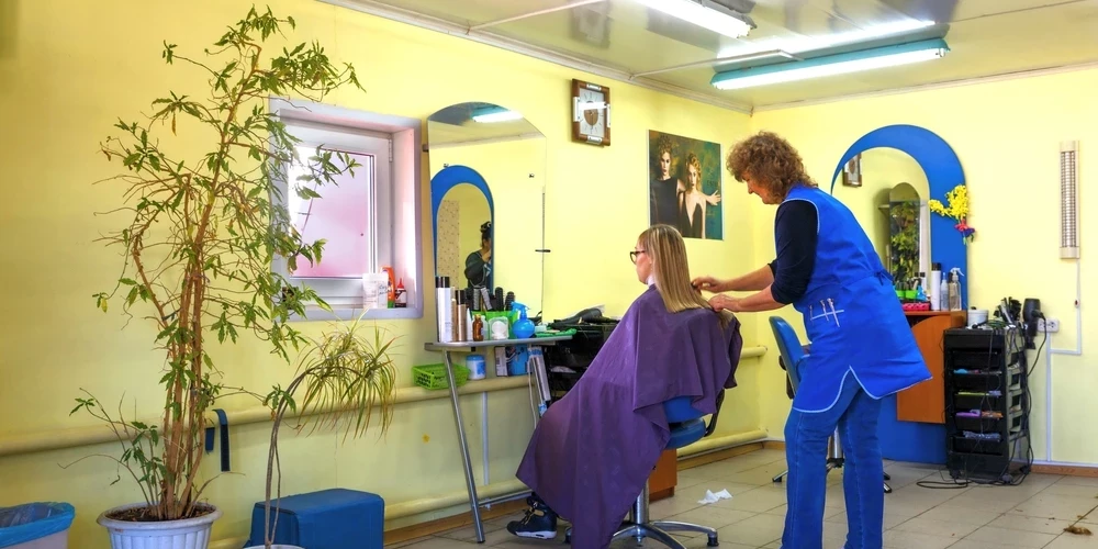 Европарламент призвал страны ЕС активнее поддерживать женщин на рынке труда.