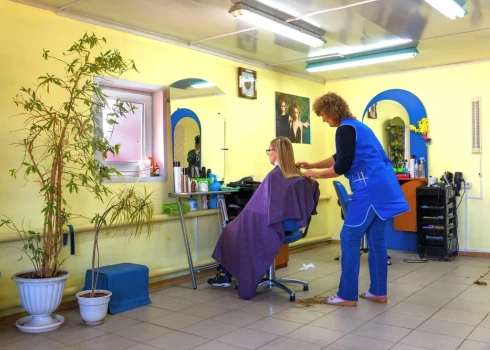 Европарламент призвал страны ЕС активнее поддерживать женщин на рынке труда.