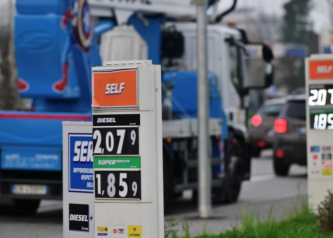 "Ситуация драматичнее, чем в 2022-м": эксперт сообщил, когда в Латвии начнется резкий рост цен на топливо 