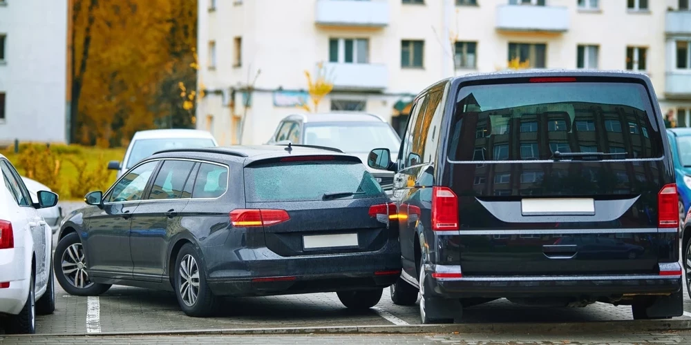 Осторожно! Парковки стали опаснее скоростных трасс.