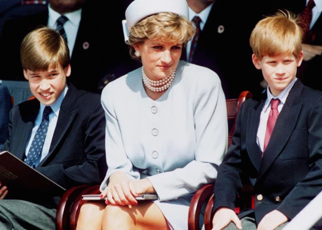 Skaļš apgalvojums par princesi Diānu: tronī viņa esot redzējusi Hariju, nevis Viljamu