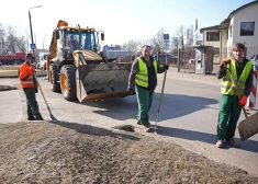 В Риге на уборку улиц после зимы вывели 43 единицы техники.