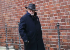 "Rīgas satiksmes" monitoros būs Streiča filmu varoņu citāti, bet bēru dienā Vērmanes dārzā demonstrēs viņa filmas