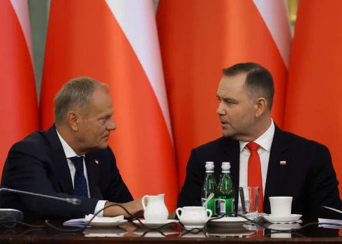 Polijas premjerministrs Donalds Tusks un prezidents Karols Navrockis