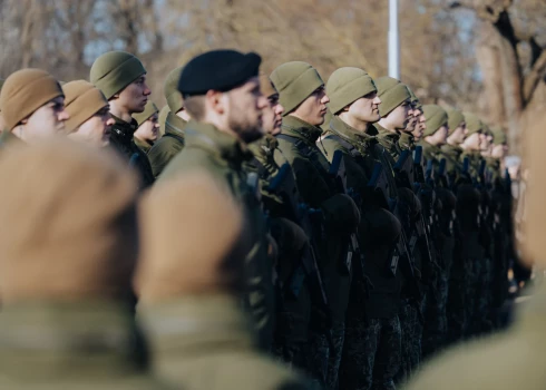 Jauniešu lielās intereses dēļ izsludina papildu pieteikšanos šī gada valsts aizsardzības dienesta jūlija iesaukumam. 