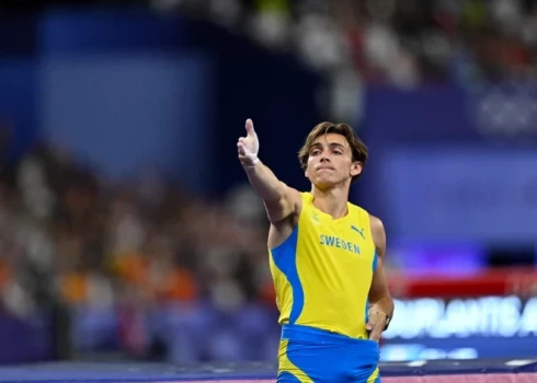 Vieglatlētikas zvaigzne Armands Duplantiss turpina krāt rekordus.