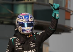 F-1 Ķīnas "Grand Prix" sprintu no pirmajām starta vietām sāks "Mercedes" piloti