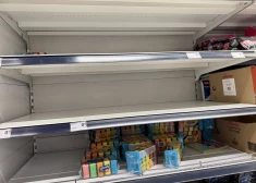 ФОТО: в магазинах пустые полки! В первый день распродажи жители рванули в Maxima