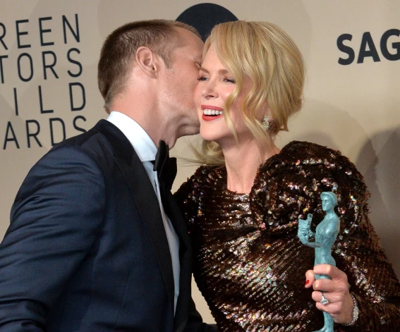 FOTO Nikola Kidmena un Aleksandrs Skarsgārds.