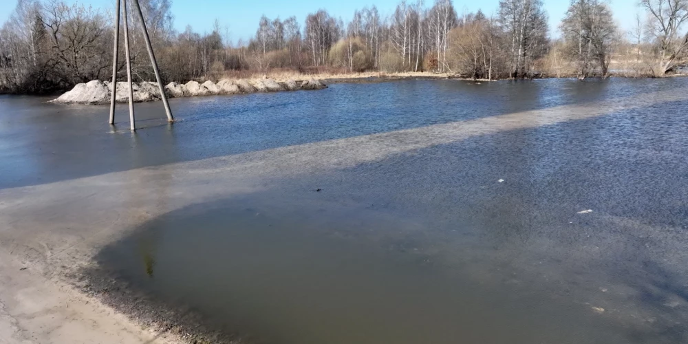 Jelgavas novadā no krastiem izgājusi Svētes upe.