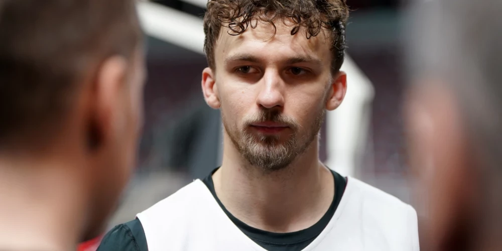 Latvijas basketbolists Kristers Zoriks piektdien savā atgriešanās spēlē Turcijas čempionātā guva desmit punktus.