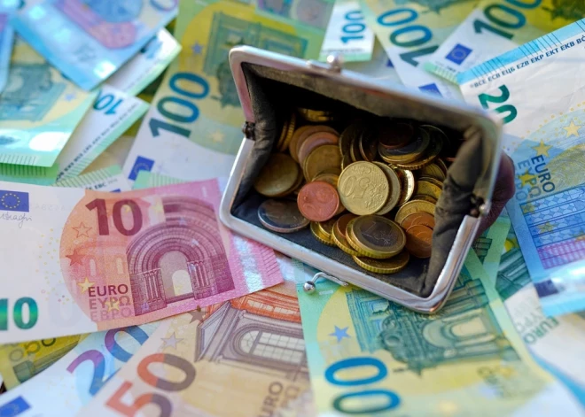 В Латвии обнародовали новые данные о пенсиях за выслугу лет