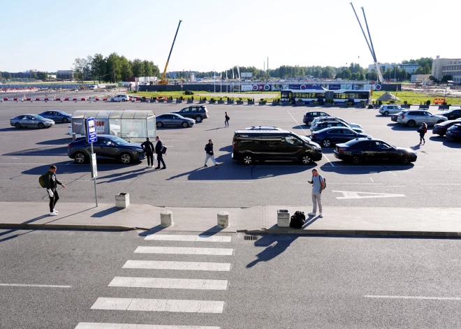 Парковки стали опаснее трасс? Шокирующая статистика аварий у ТЦ и жилых домов