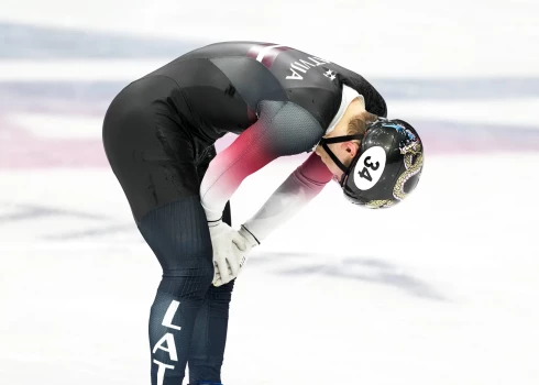 Reinis Bērziņš pasaules čempionātā šorttrekā cīņā par vietu finālā krīt.