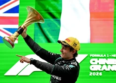 Antonelli uzvar Ķīnas “Grand Prix” un kļūst par otro jaunāko F-1 uzvarētāju