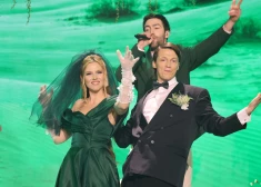 Šova “Koru kari” dalībnieki uguņo uz skatuves, taču nākas atvadīties no pirmā kora. FOTO