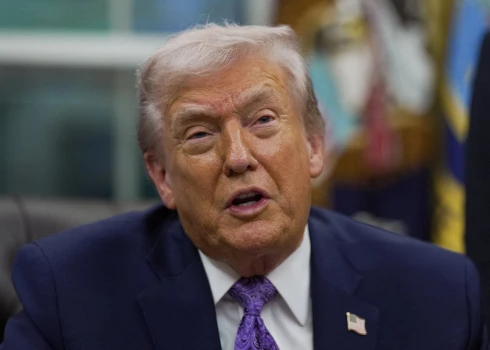 Donalds Tramps paziņojis, ka NATO gaidāma "ļoti slikta" nākotne, ja ASV sabiedrotie nepalīdzēs atbloķēt Hormuza šaurumu.