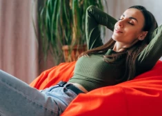 Būt mājsaimniecei mūsdienās – sildīšanās gādīga vīra azotē vai bezatbildība? 2 reāli pieredzes stāsti