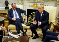 Mercs skarbi atbild Trampam par viņa pēdējiem draudiem