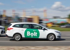 Пассажирам Bolt в Латвии стоит готовиться к неприятным изменениям: цены уже пошли вверх