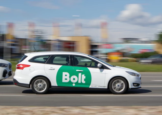 Пассажирам Bolt в Латвии стоит готовиться к неприятным изменениям: цены уже пошли вверх