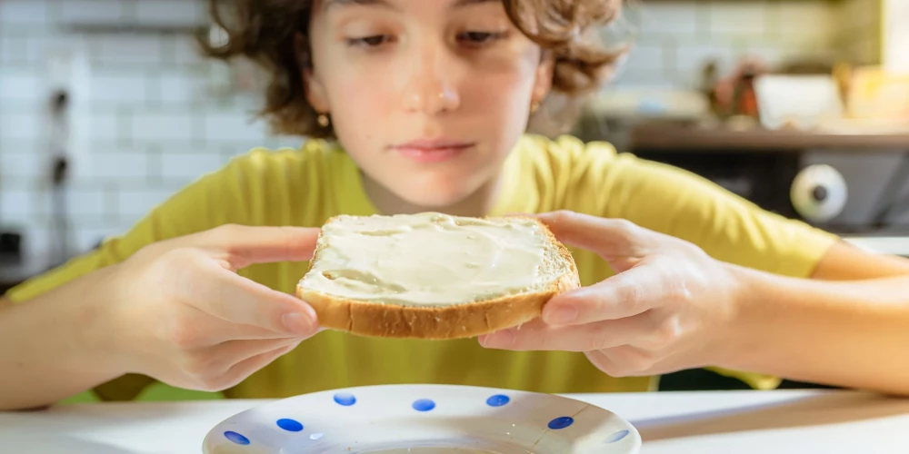 Pagatavo kausēto sieru mājās. Būs gards un veselīgs. 